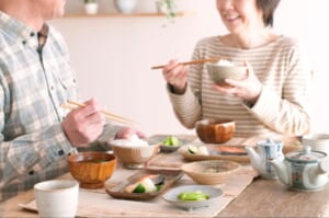 大腸内視鏡検査前日の食事メニューは？食事の注意点についても解説