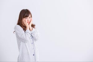 大腸カメラは恥ずかしい？女性特有の疑問・症状、検査を受けるべき理由を紹介