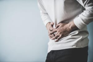切れ痔は血便の原因？大腸がんとの出血の違いは？原因となる病気を解説